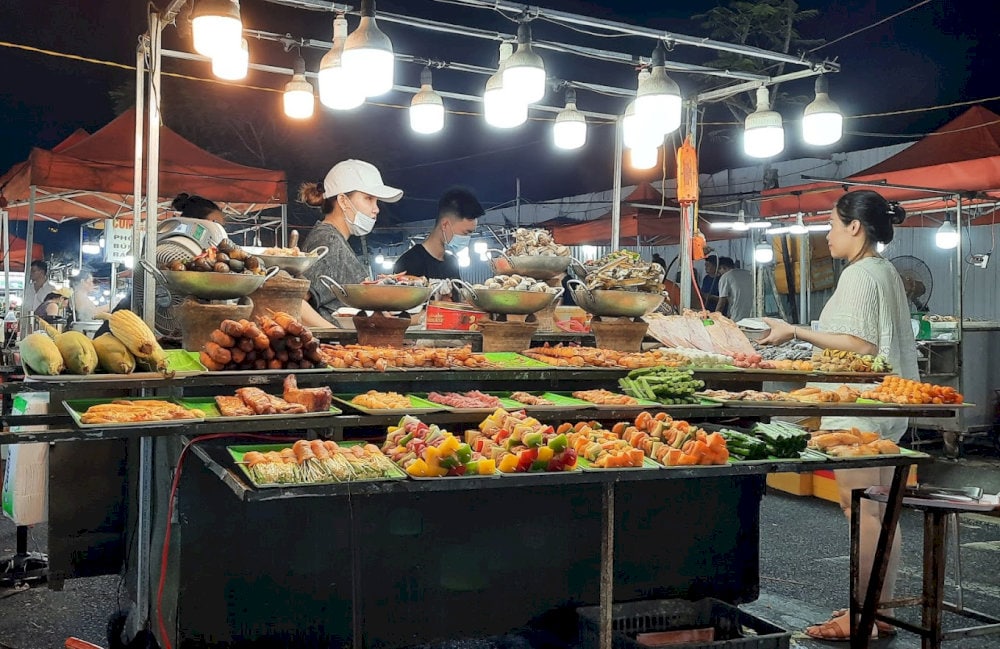 Visitors have the opportunity to indulge in various grilled meats